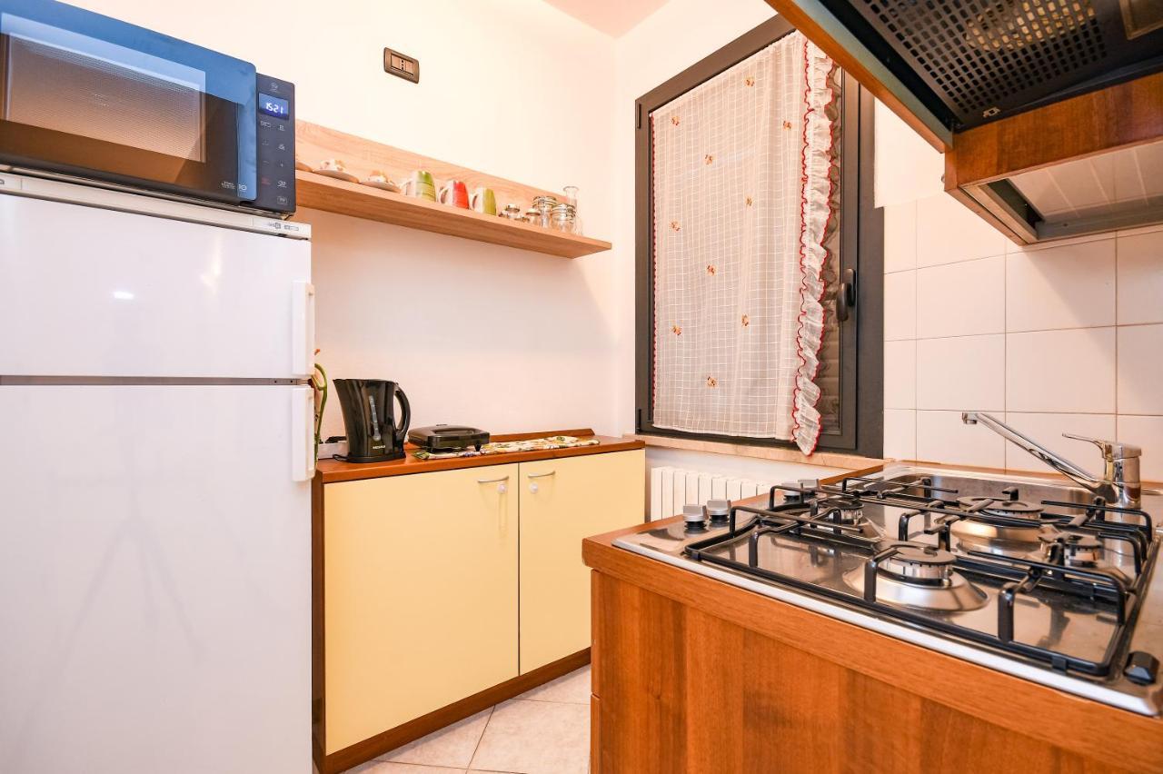 Desenzanoloft Yellow Apartment Desenzano del Garda Luaran gambar