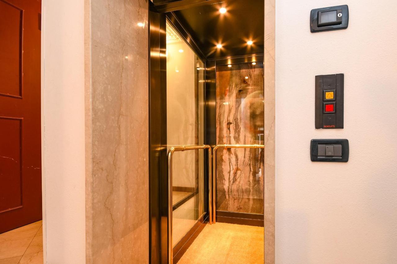 Desenzanoloft Yellow Apartment Desenzano del Garda Luaran gambar