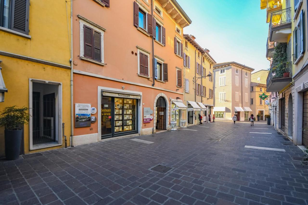 Desenzanoloft Yellow Apartment Desenzano del Garda Luaran gambar